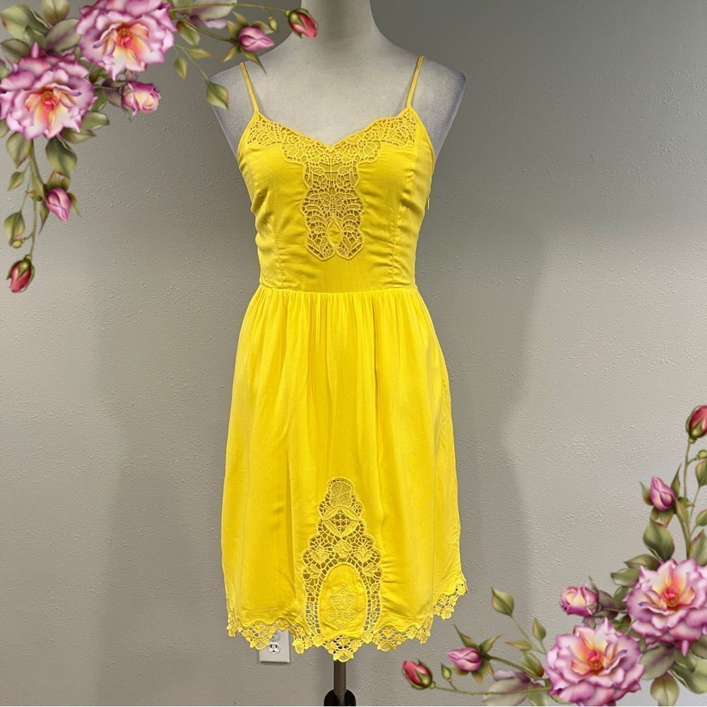 Pixley Yellow mini Dress with straps and lace details size extra small